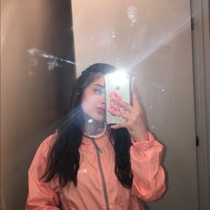 Meet your Posher, Lacey